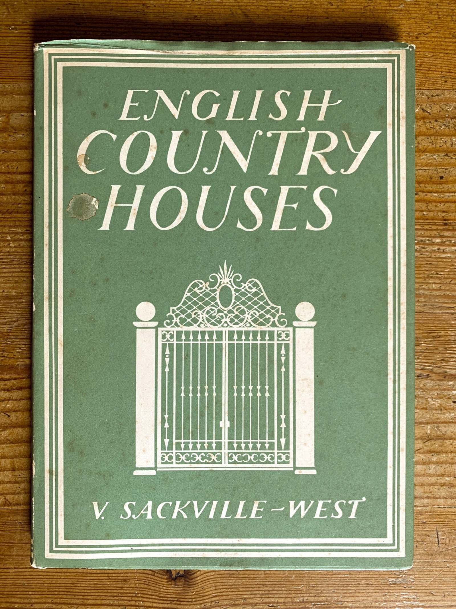 English Country Houses - Vita Sackville-West - Britain in Pictures 1 English Country Houses Vita Sackville-West