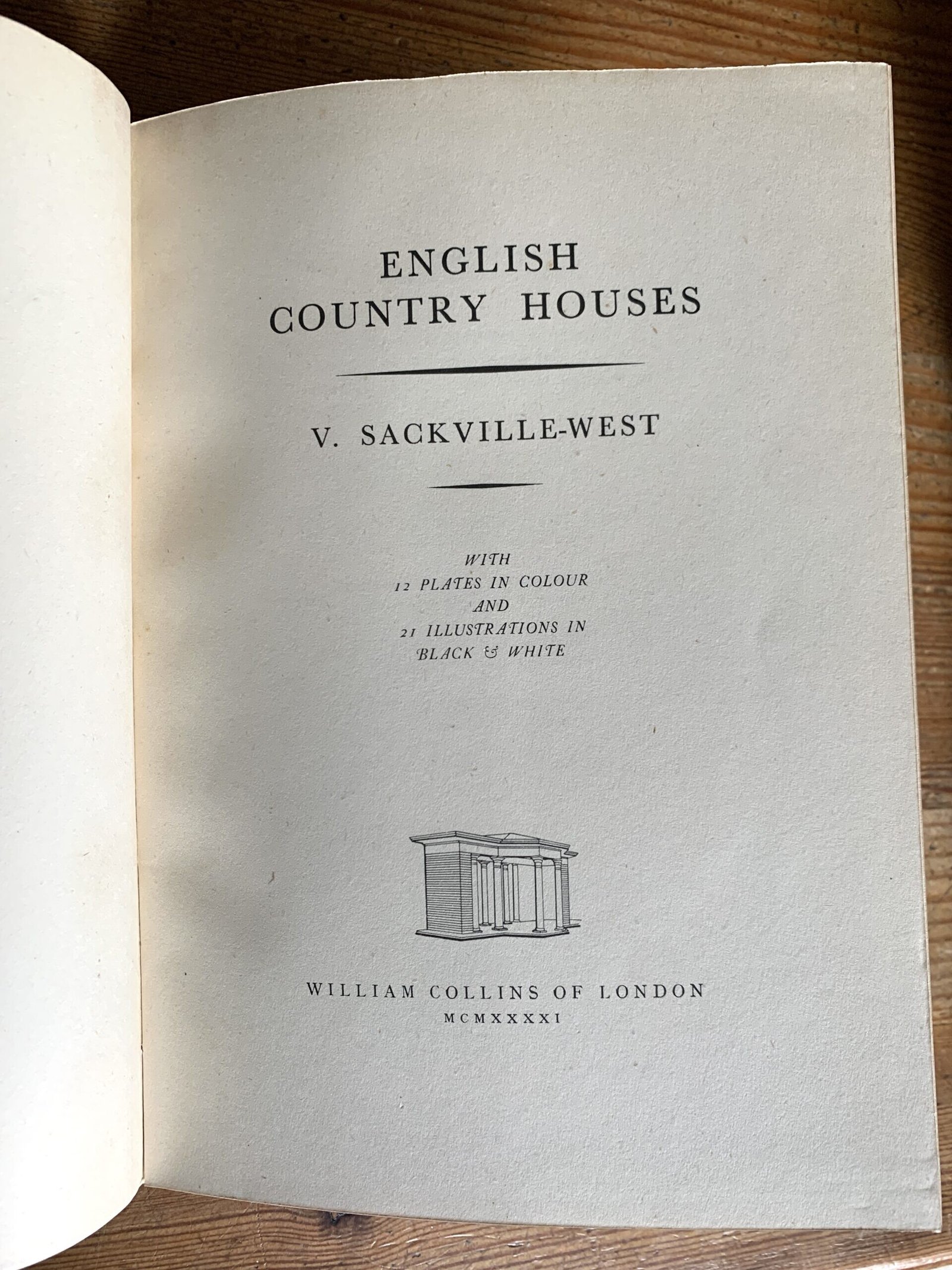 English Country Houses - Vita Sackville-West - Britain in Pictures 7 English Country Houses - Vita Sackville-West - Britain in Pictures - Image 7
