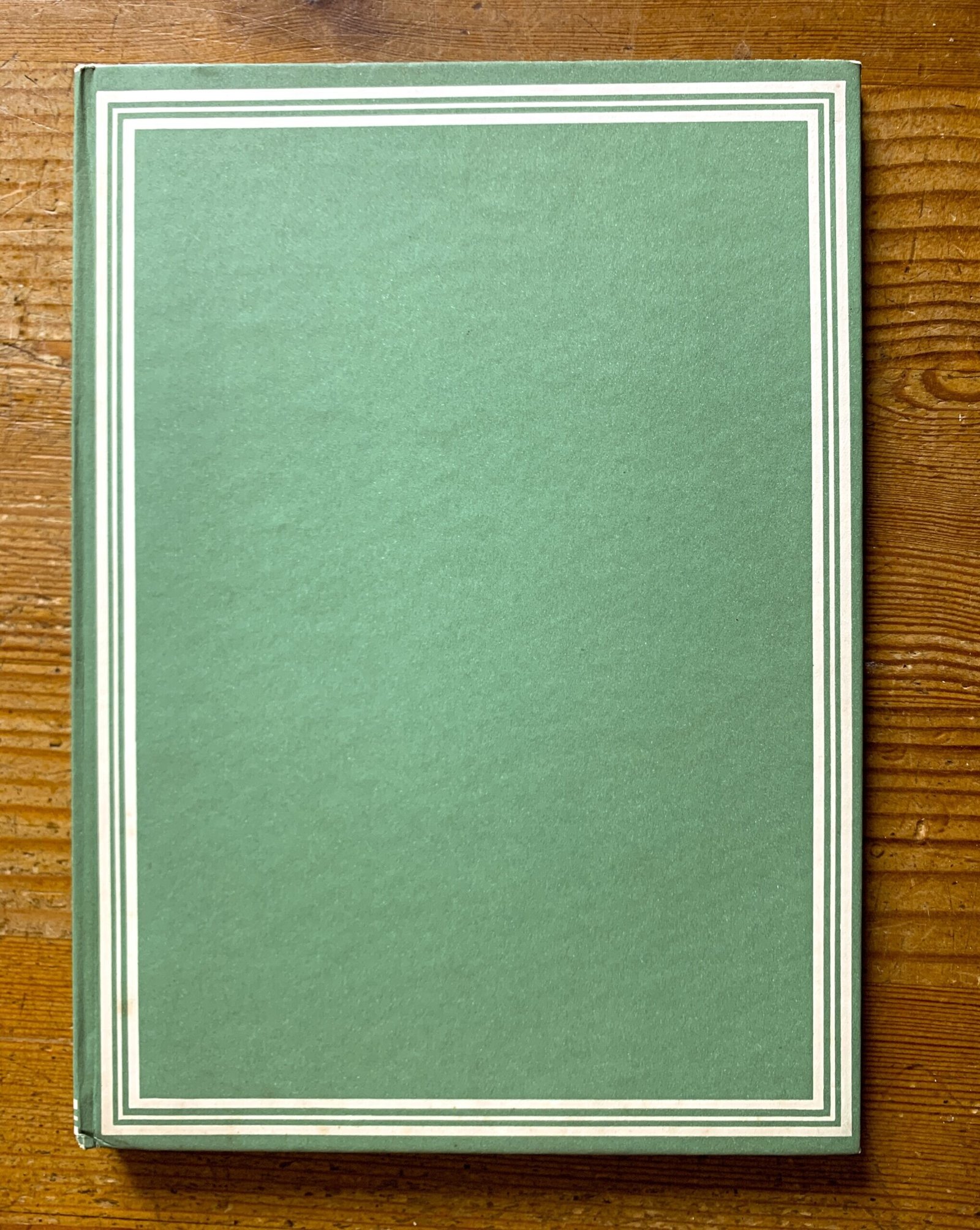 English Country Houses - Vita Sackville-West - Britain in Pictures 3 English Country Houses - Vita Sackville-West - Britain in Pictures - Image 3