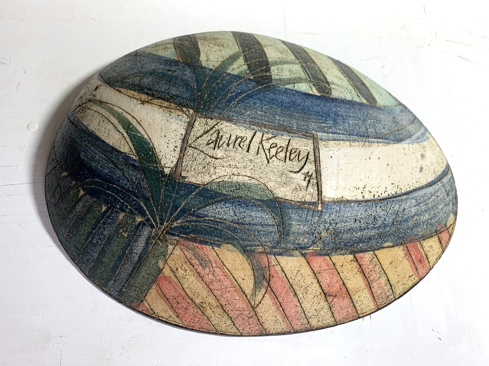 Laurel Keeley | Stoneware Bowl | Sgraffito Fish & Foliage 6 Laurel Keeley