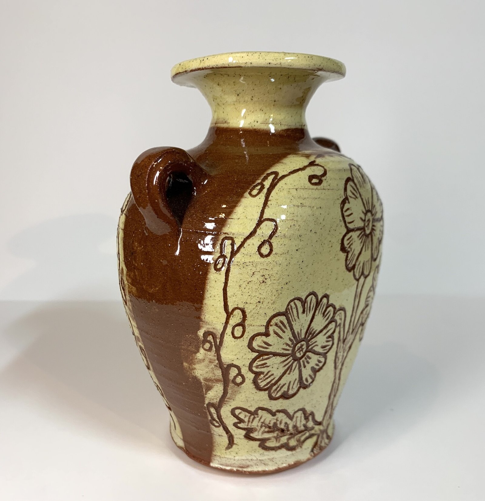Matt Grimmitt | Sgraffito Bottle-vase 12 Matt Grimmit pottery