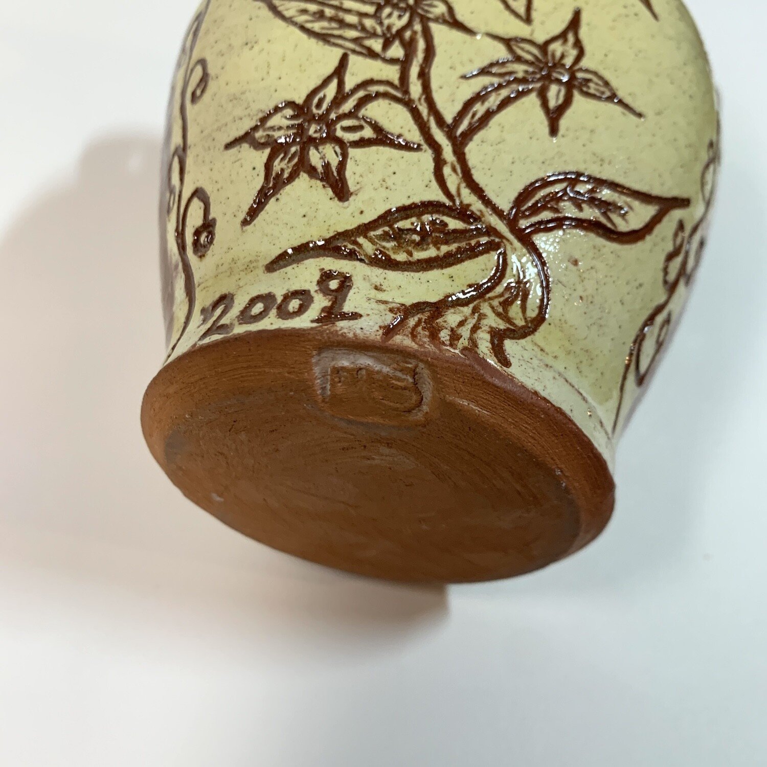 Matt Grimmitt | Sgraffito Bottle-vase 9 Matt Grimmit pottery