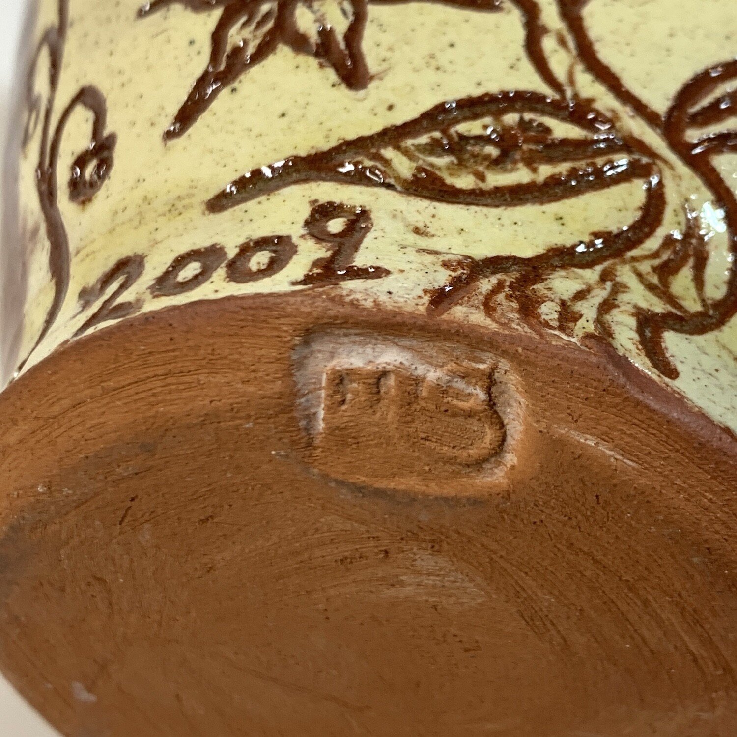 Matt Grimmitt | Sgraffito Bottle-vase 8 Matt Grimmit pottery