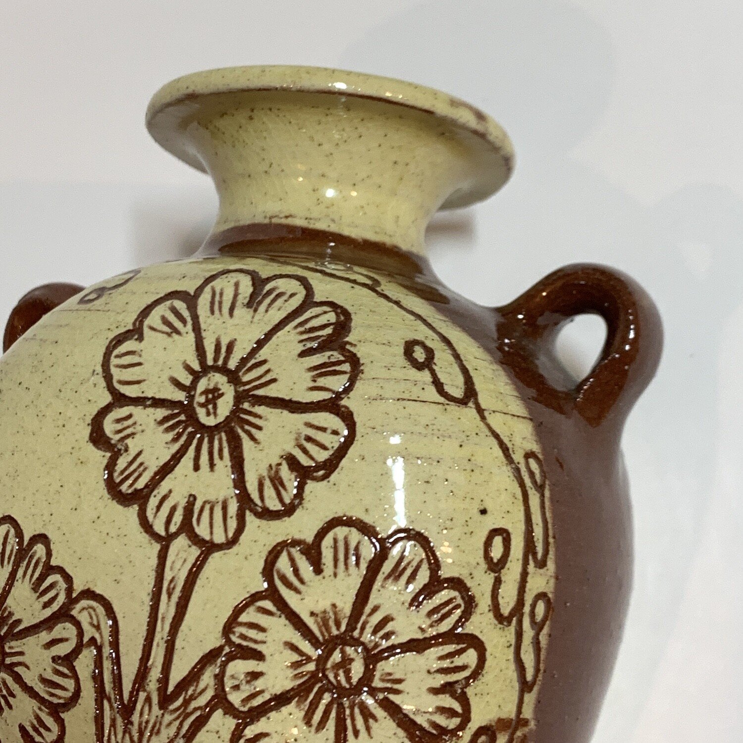 Matt Grimmitt | Sgraffito Bottle-vase 5 Matt Grimmit pottery