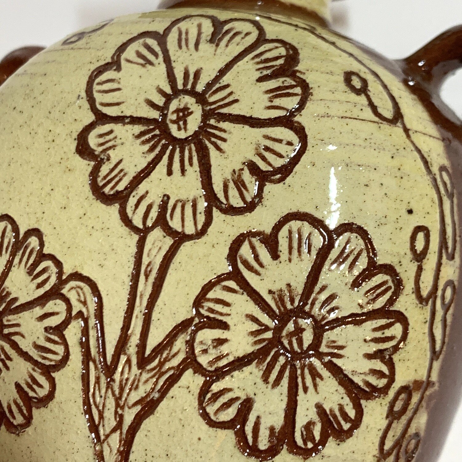 Matt Grimmitt | Sgraffito Bottle-vase 4 Matt Grimmitt | Sgraffito Bottle-vase - Image 4